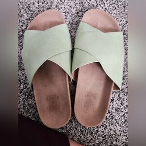 Beast fashion size 6 green slip on sandals